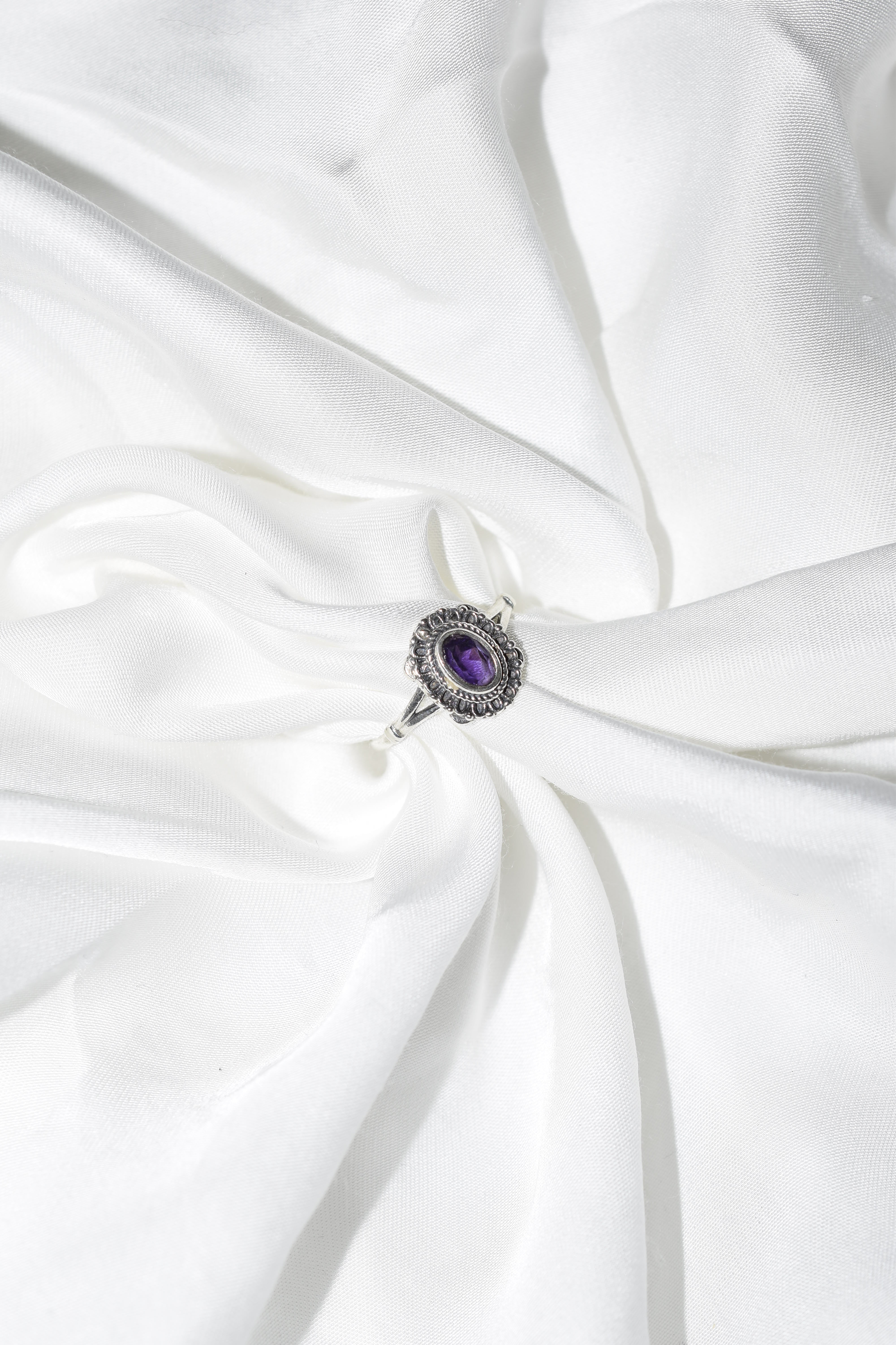 Anello in argento 925 sfaccettato con Ametista