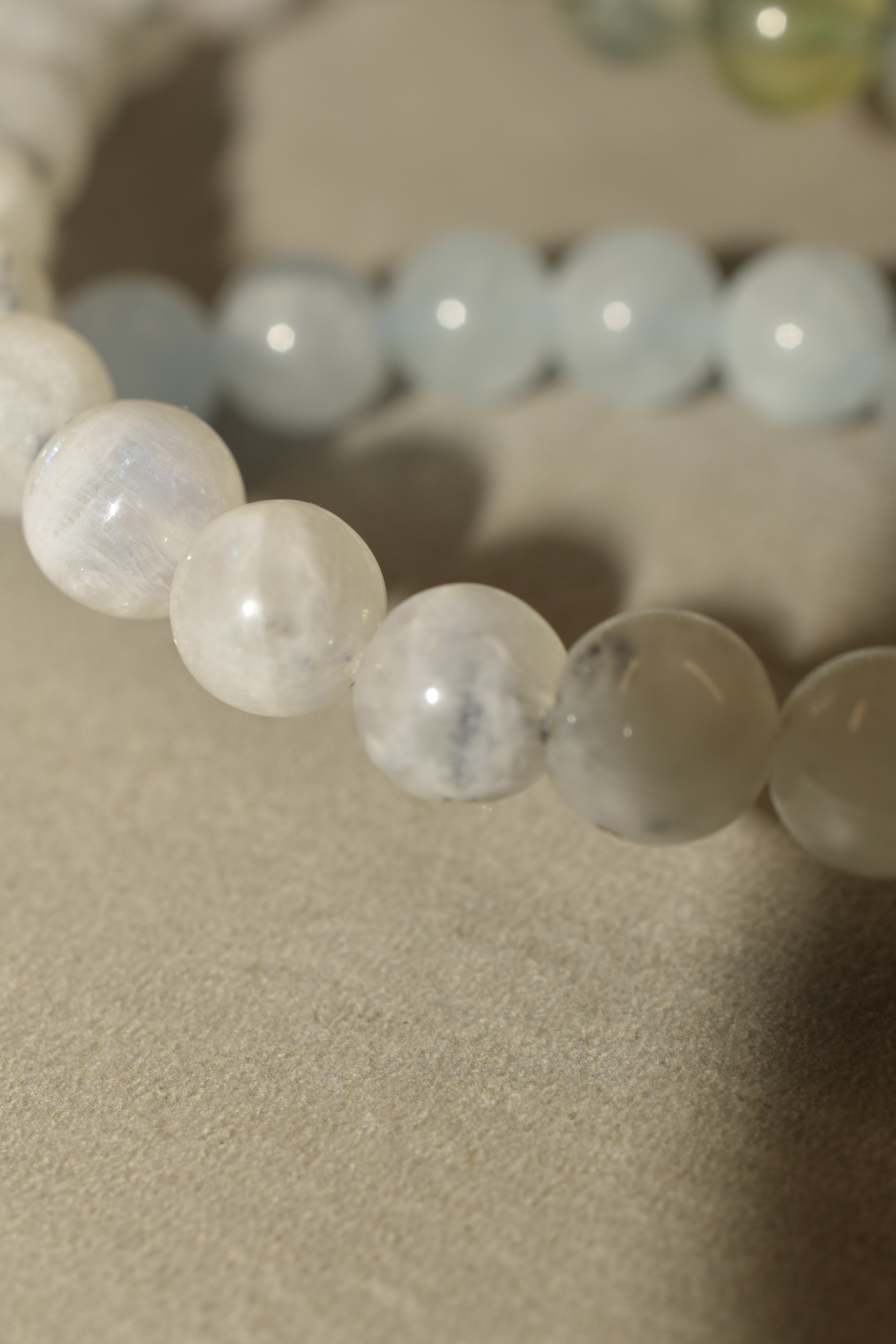 Bracciali combo con Acquamarina, Pietra di Luna arcobaleno e Prehnite