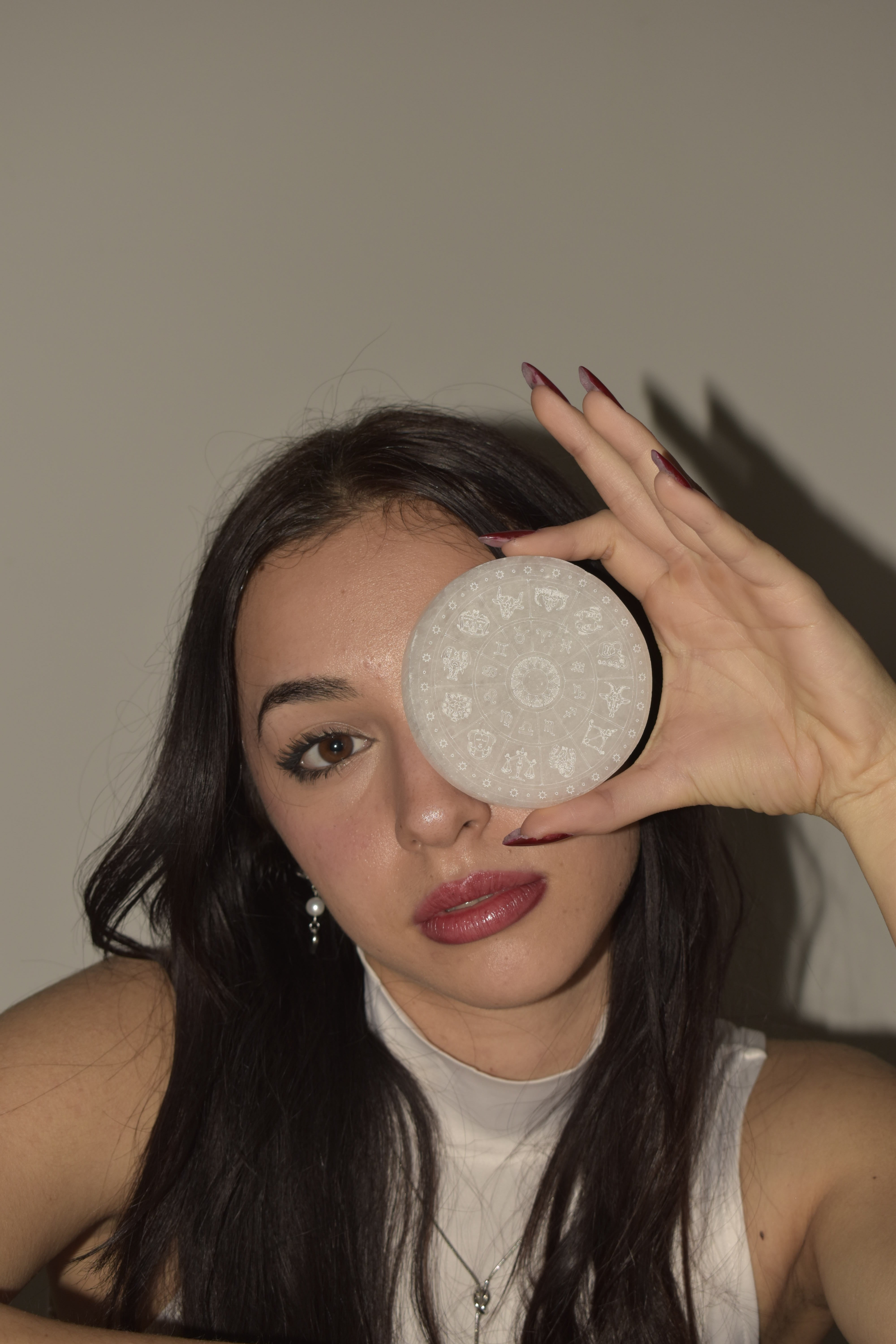 Piattino in Selenite e Cristalli dei 7 chakra