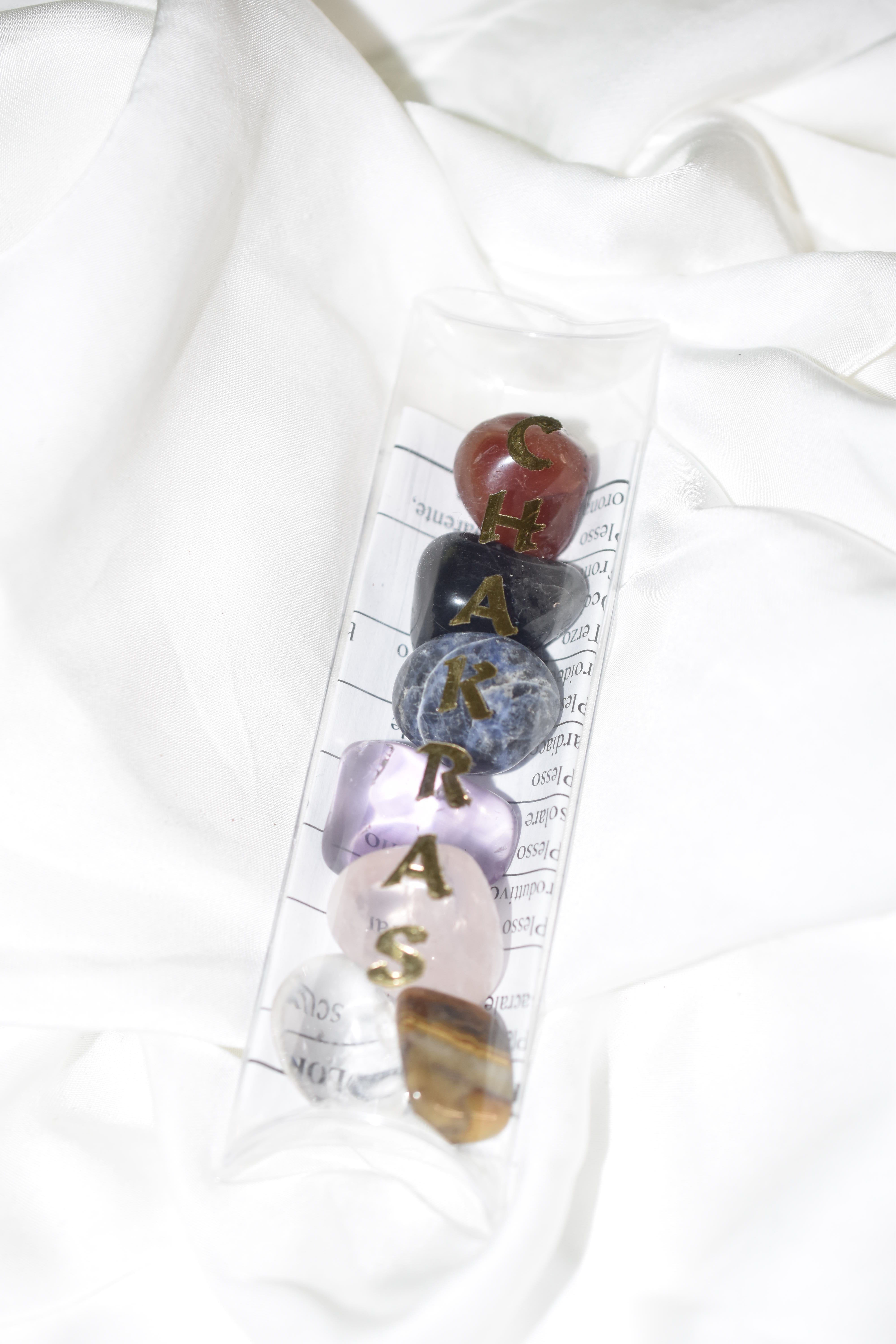 Piattino in Selenite e Cristalli dei 7 chakra