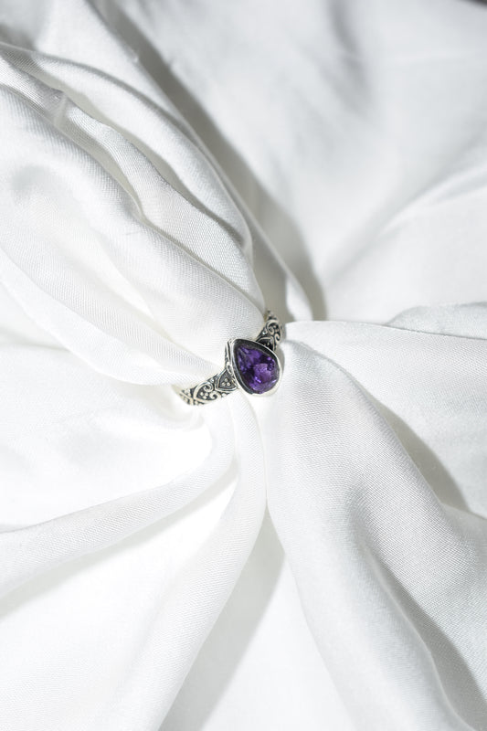 Anello in Ametista goccia con argento 925