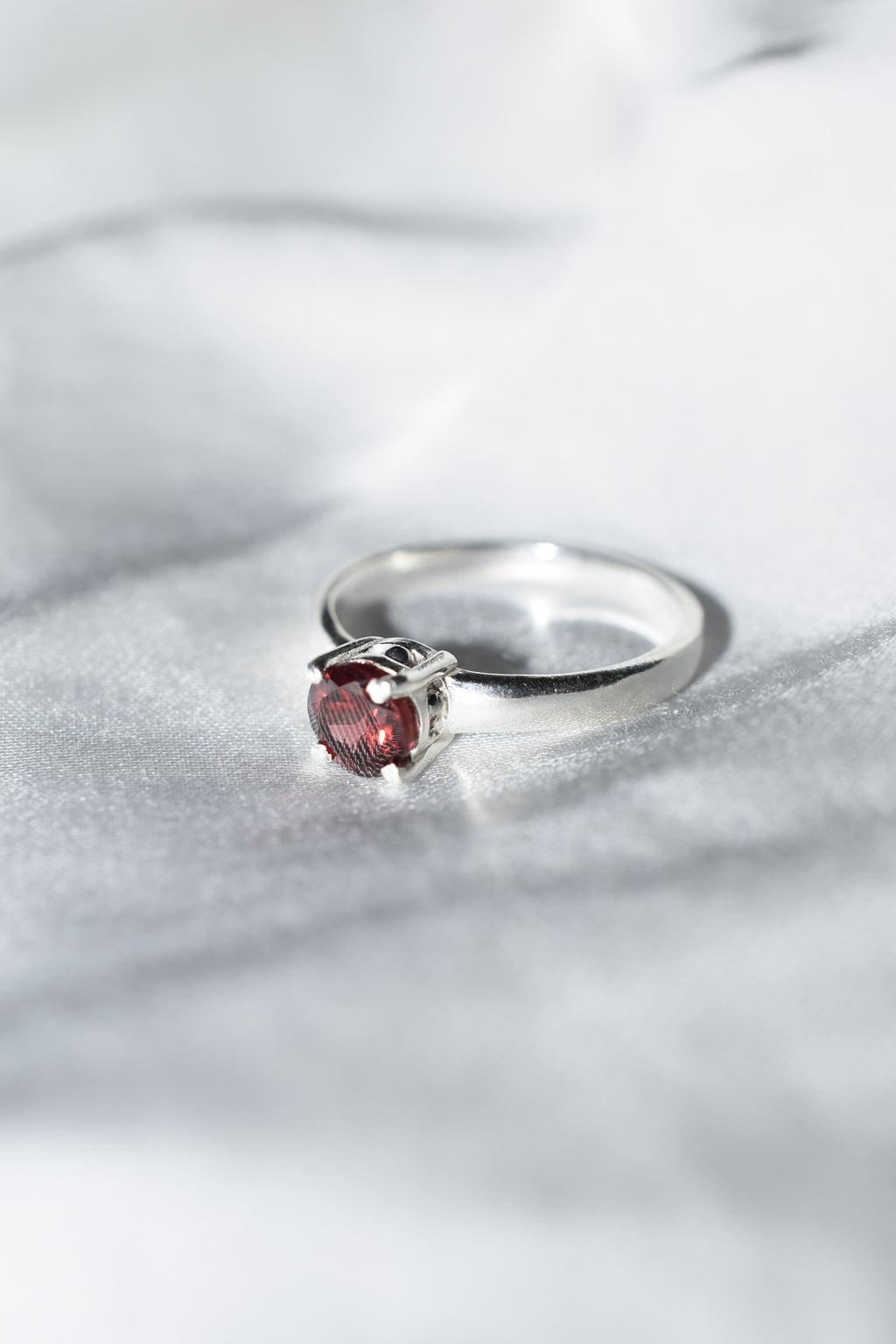 Anelli in Granato e argento 925