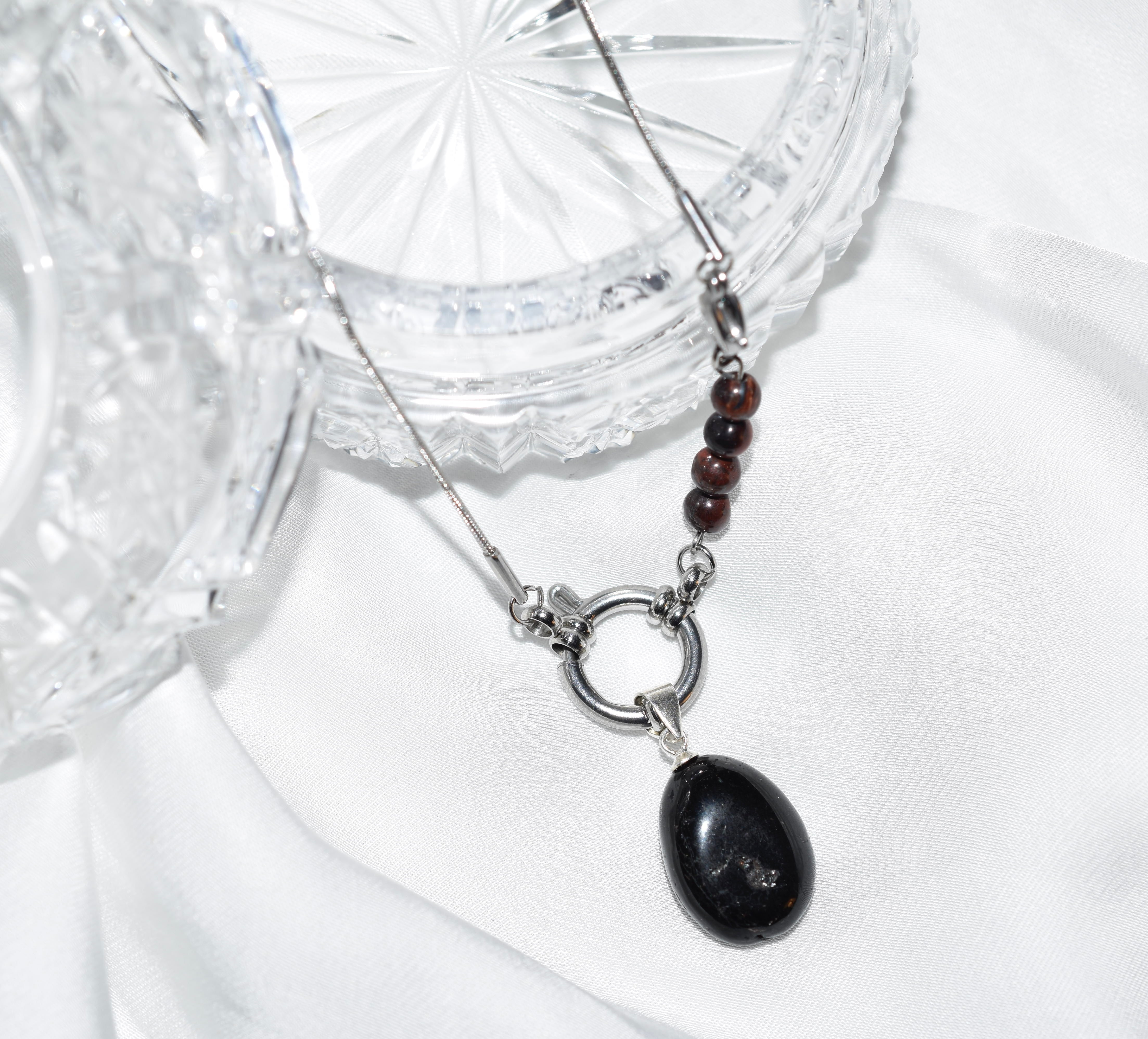 Collana “Hasana”