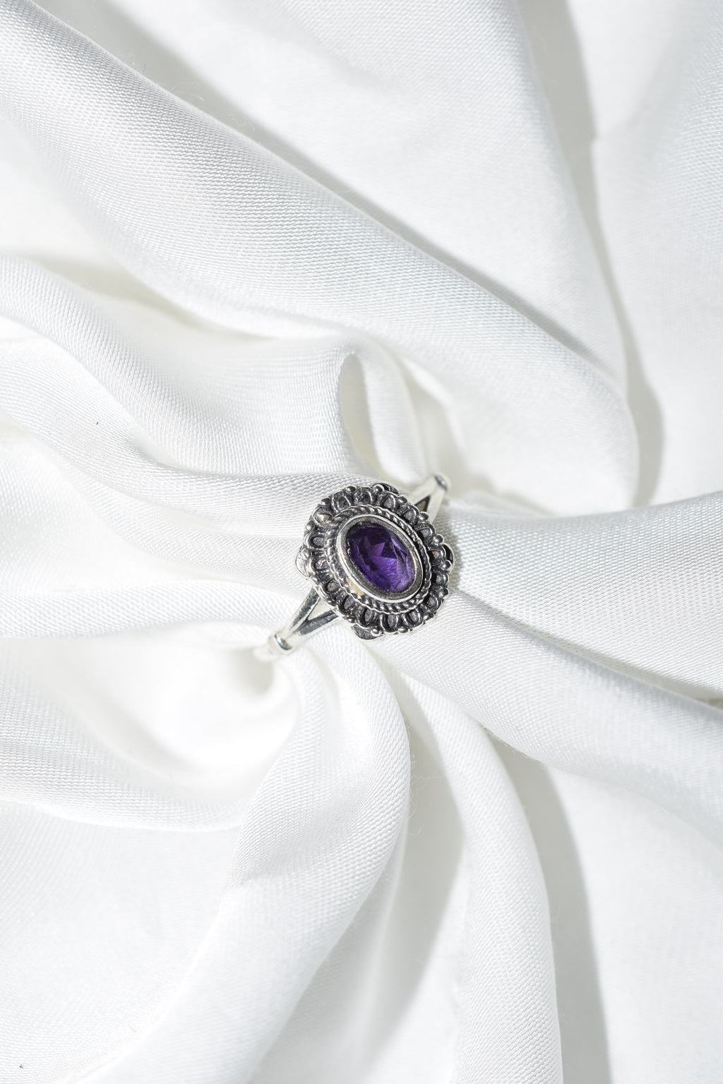 Anello in argento 925 sfaccettato con Ametista