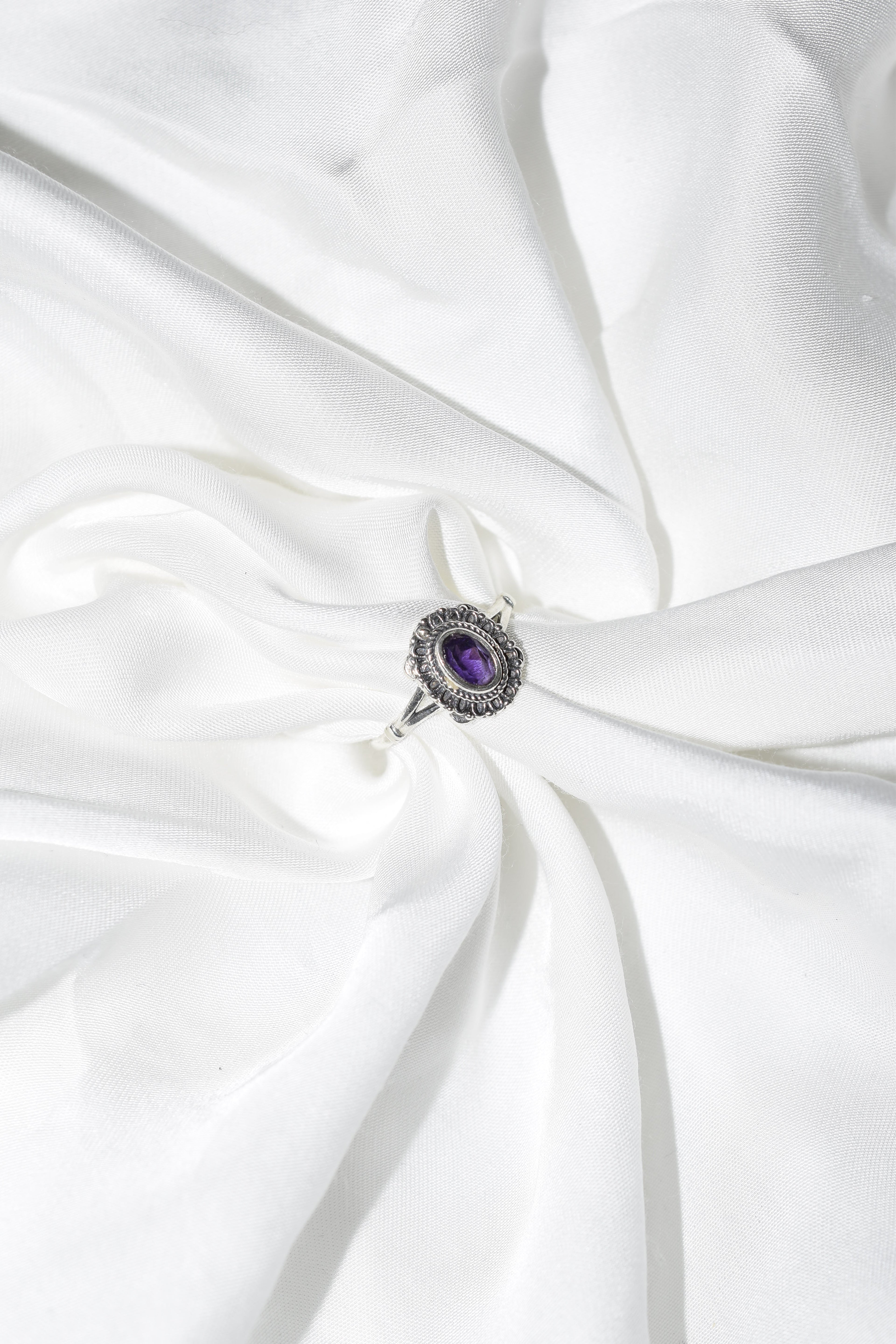 Anello in argento 925 sfaccettato con Ametista
