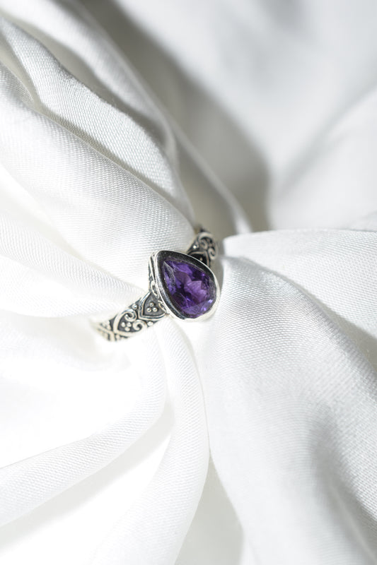 Anello in Ametista goccia con argento 925