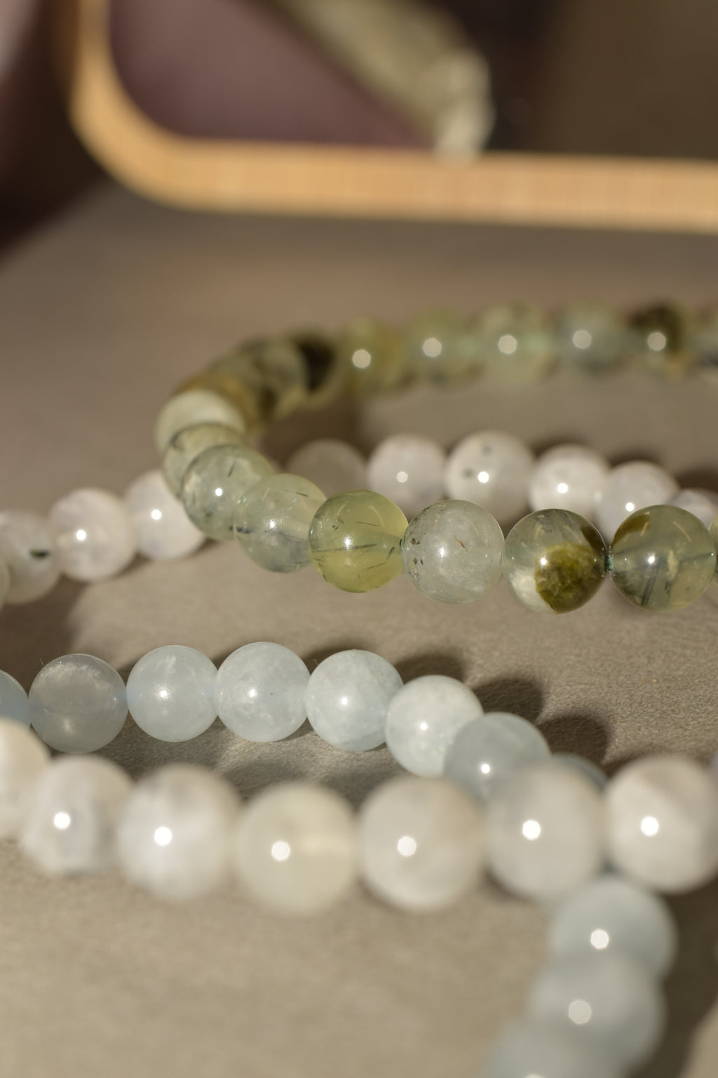 Bracciali combo con Acquamarina, Pietra di Luna arcobaleno e Prehnite