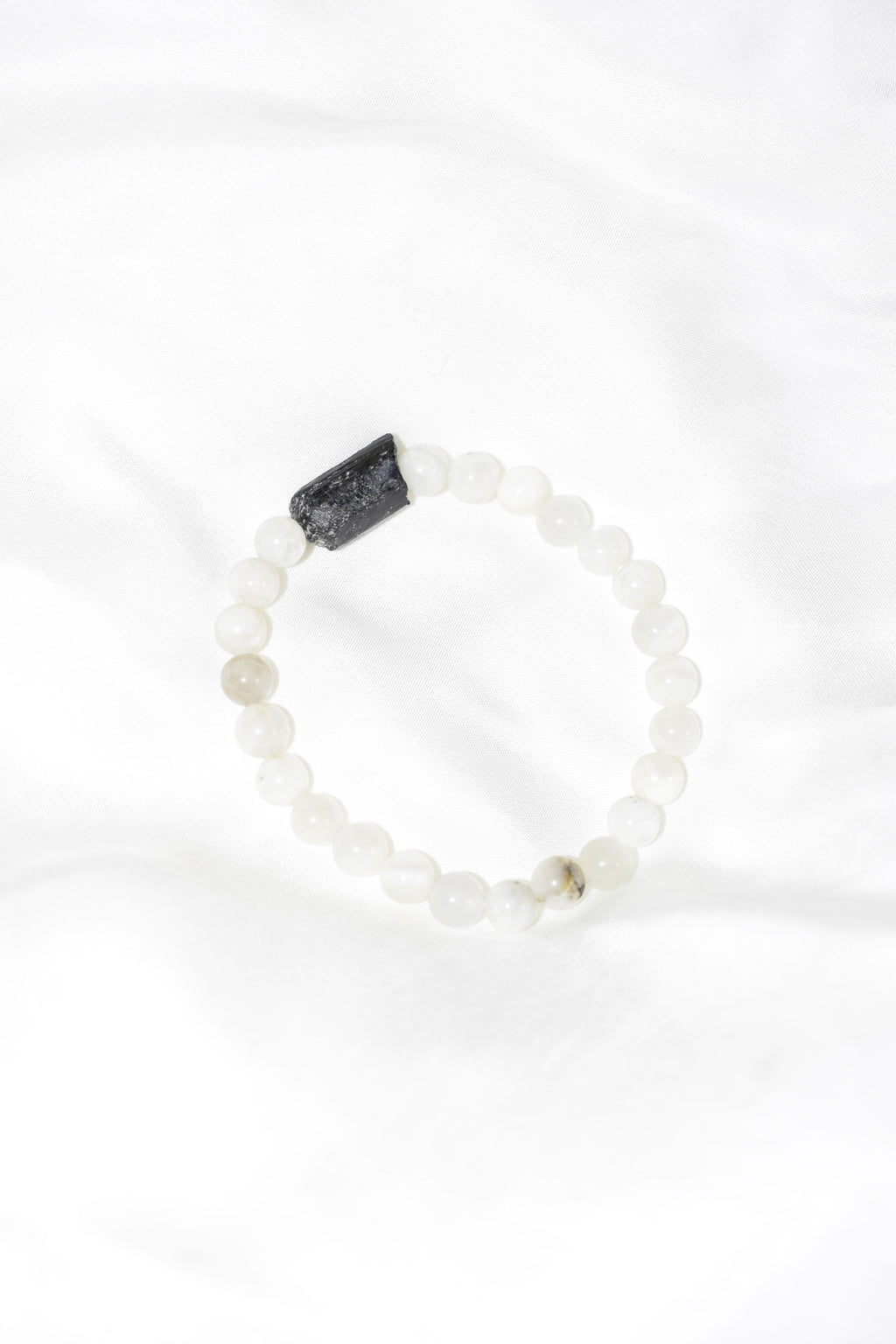 Bracciale Polissena in Pietra di Luna e Tormalina nera