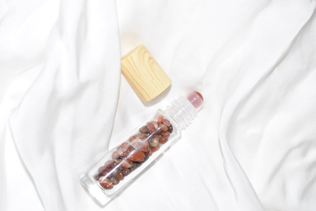 Natural stone roll-on