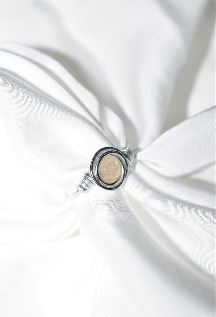 Anello Aphrodite in quarzo rosa