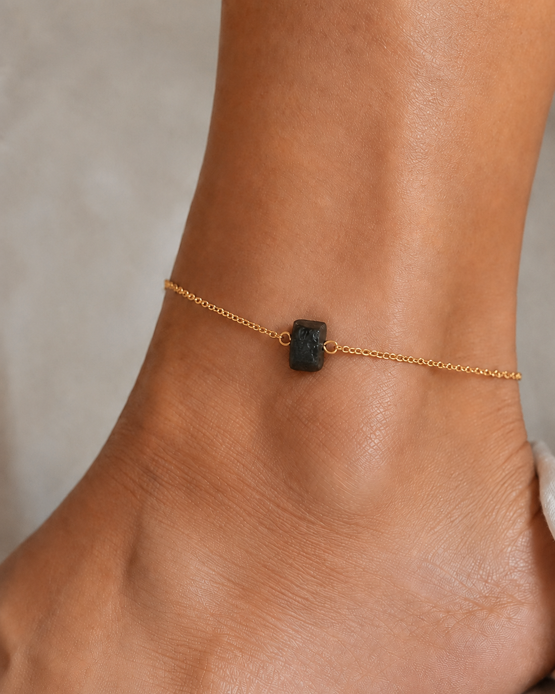 Cavigliera “Black Tourmaline”