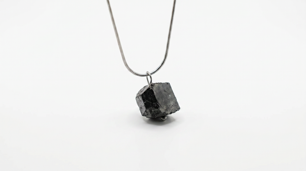 Enea Necklace in Black Tourmaline